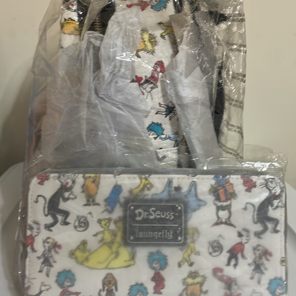 Loungefly Dr. Seuss Backpack & wallet set - Picture 4 of 6